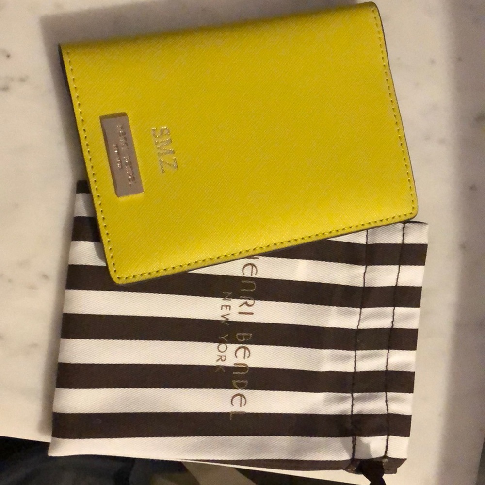 Henri Bendel passport holder